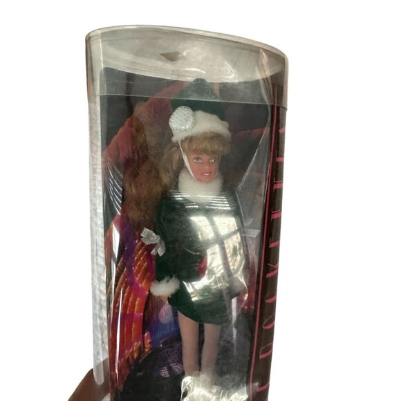 THE ROCKETTES  1995-96 Collectible Full Size Doll w/ COA NEW NIB - Picture 3 of 9